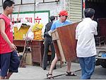 產(chǎn)品名稱：義烏搬家公司
產(chǎn)品型號(hào)：義烏搬家，義烏搬家公司，義烏搬家公司電話，義烏市搬家，義烏市搬家公司，義烏市搬家公司電話
產(chǎn)品規(guī)格：義烏搬家公司一心一意搬家是行業(yè)的口碑企業(yè)，以滿足客戶需求為己任，以客戶的滿意為標(biāo)準(zhǔn)，為客戶提供一個(gè)優(yōu)質(zhì)的服務(wù)平臺(tái)。誠(chéng)信搬家在乎您的認(rèn)可，您的滿意是對(duì)我們最大的支持，我們的員工愿竭誠(chéng)為您服務(wù).
